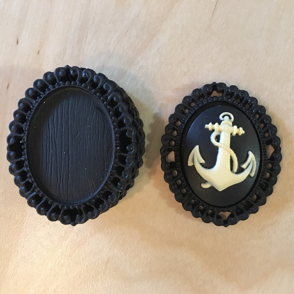 Black Cameos - 6 pcs